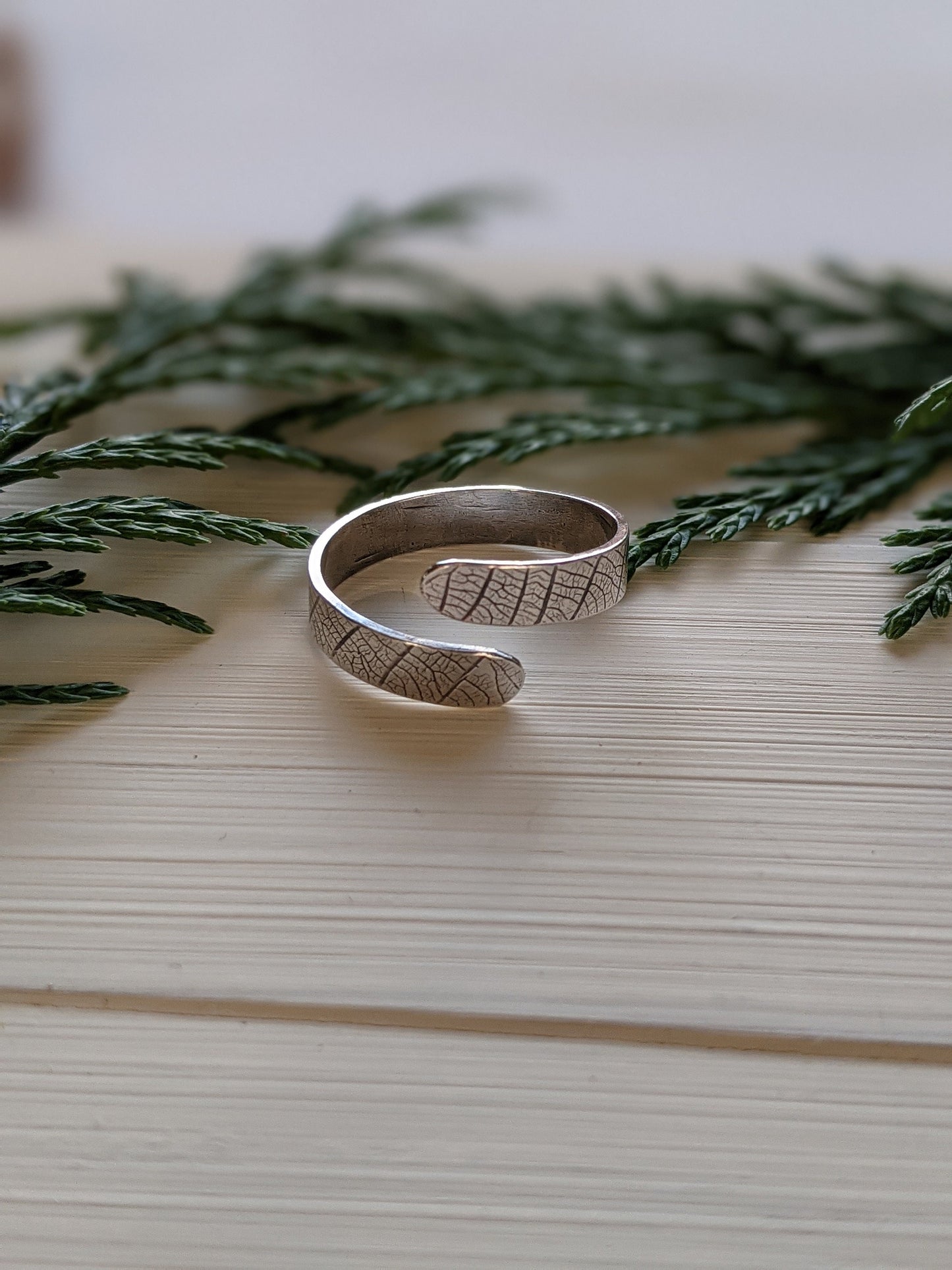 Skeleton Leaf Adjustable Ring