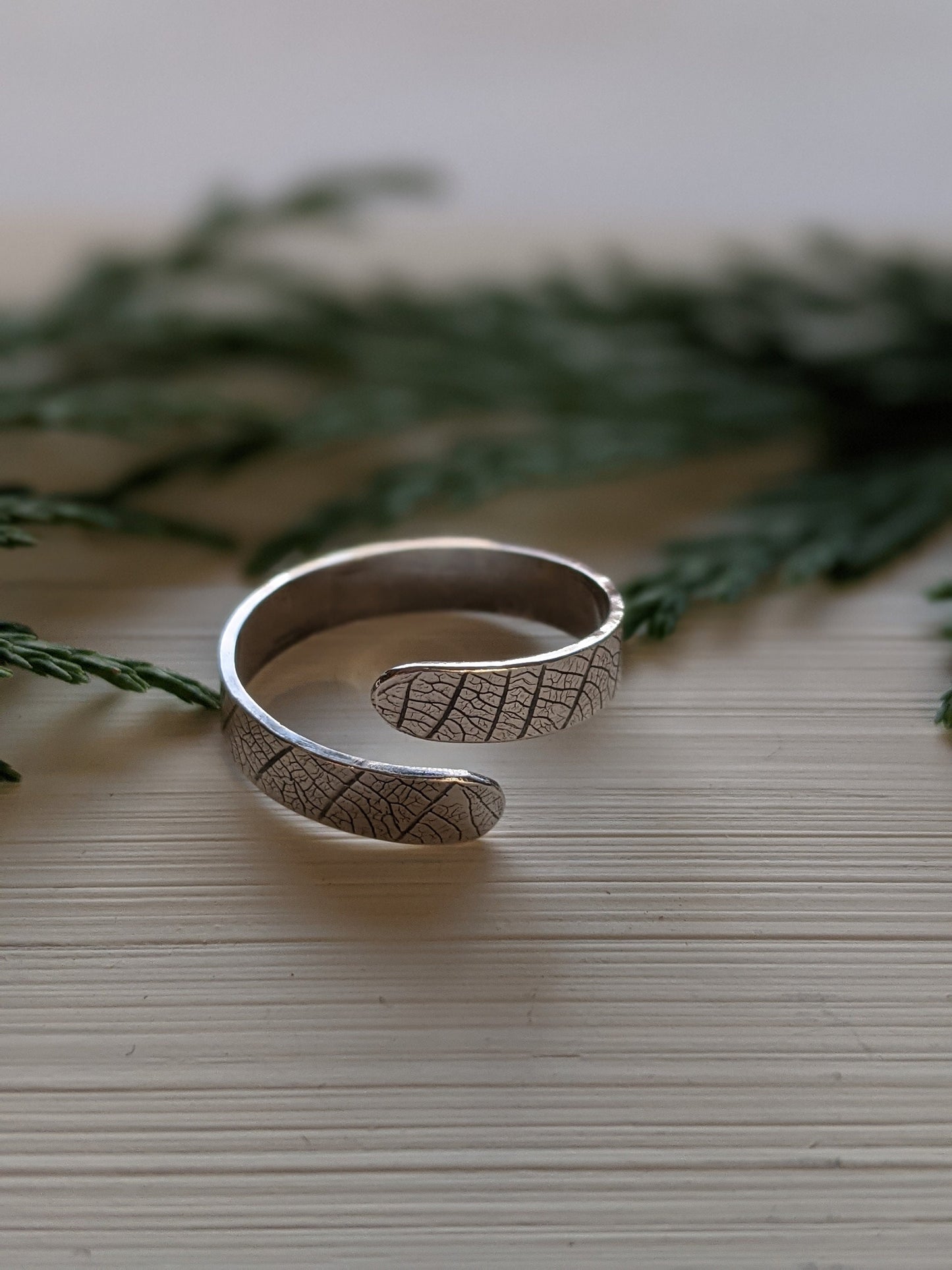 Skeleton Leaf Adjustable Ring