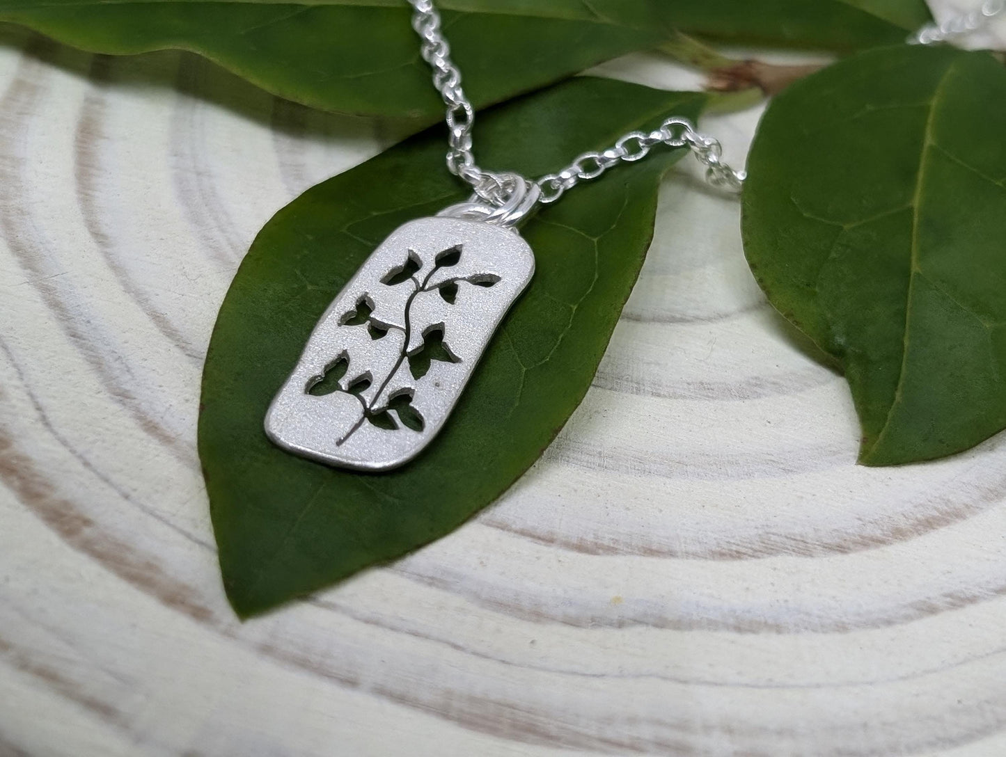 Branch detail Pendant